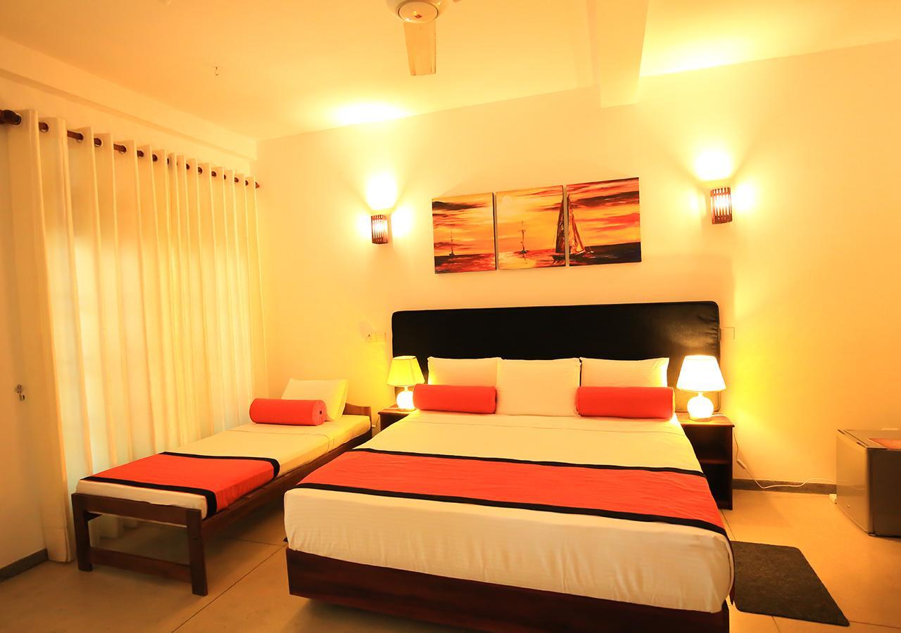 Celestial Inn Mirissa Luaran gambar