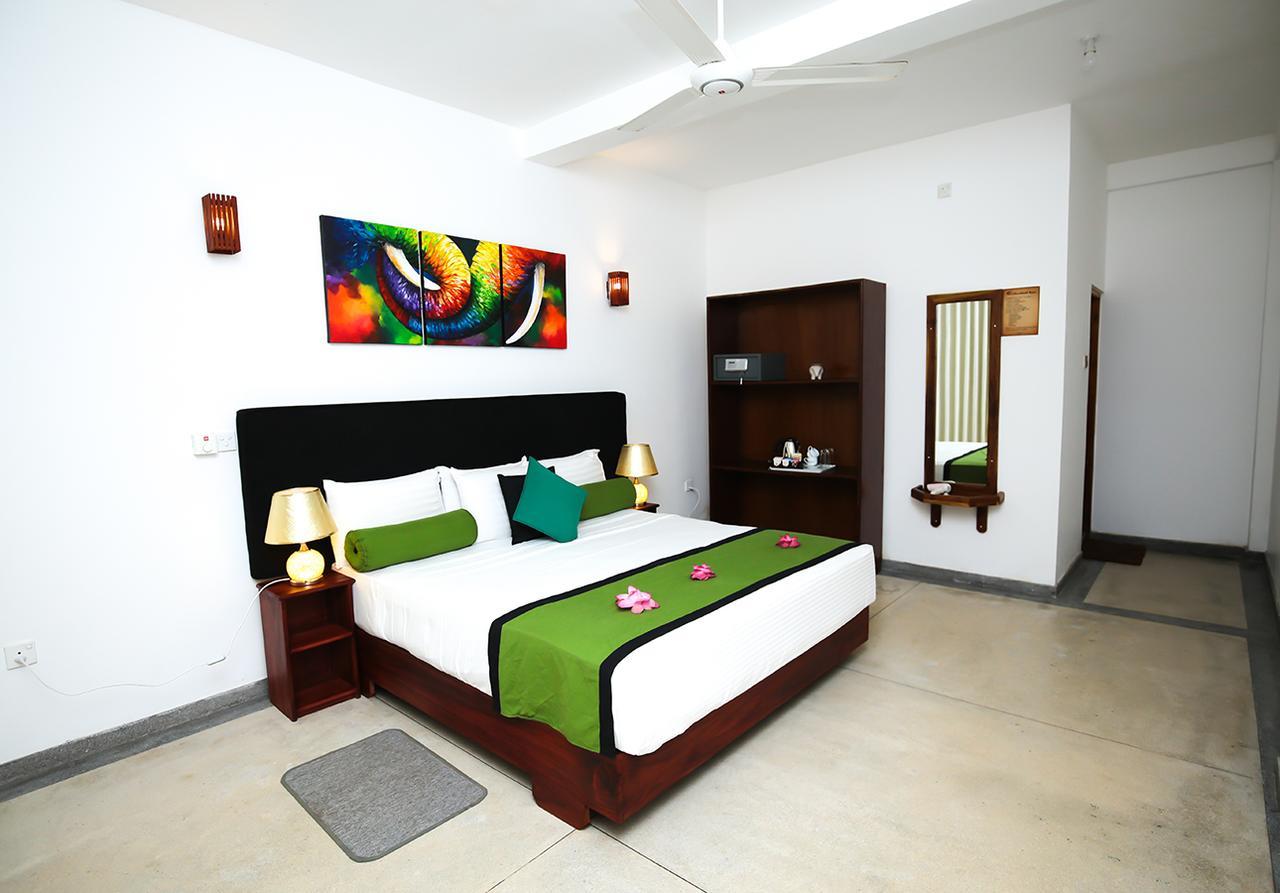 Celestial Inn Mirissa Luaran gambar